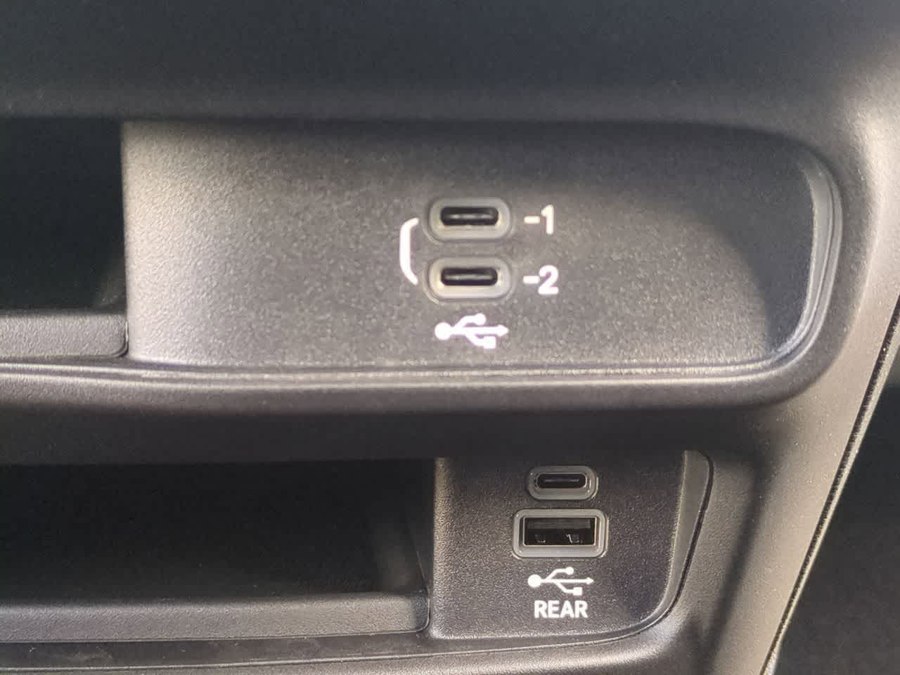 Thumbnail: 2026 Chrysler Pacifica - 32