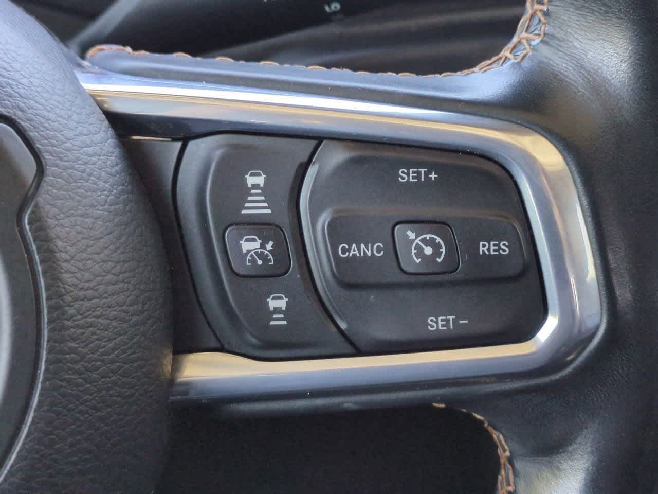 Thumbnail: 2022 Jeep Gladiator - 25