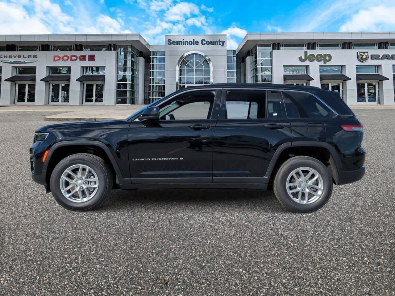 Thumbnail: 2026 Jeep Grand Cherokee - 5