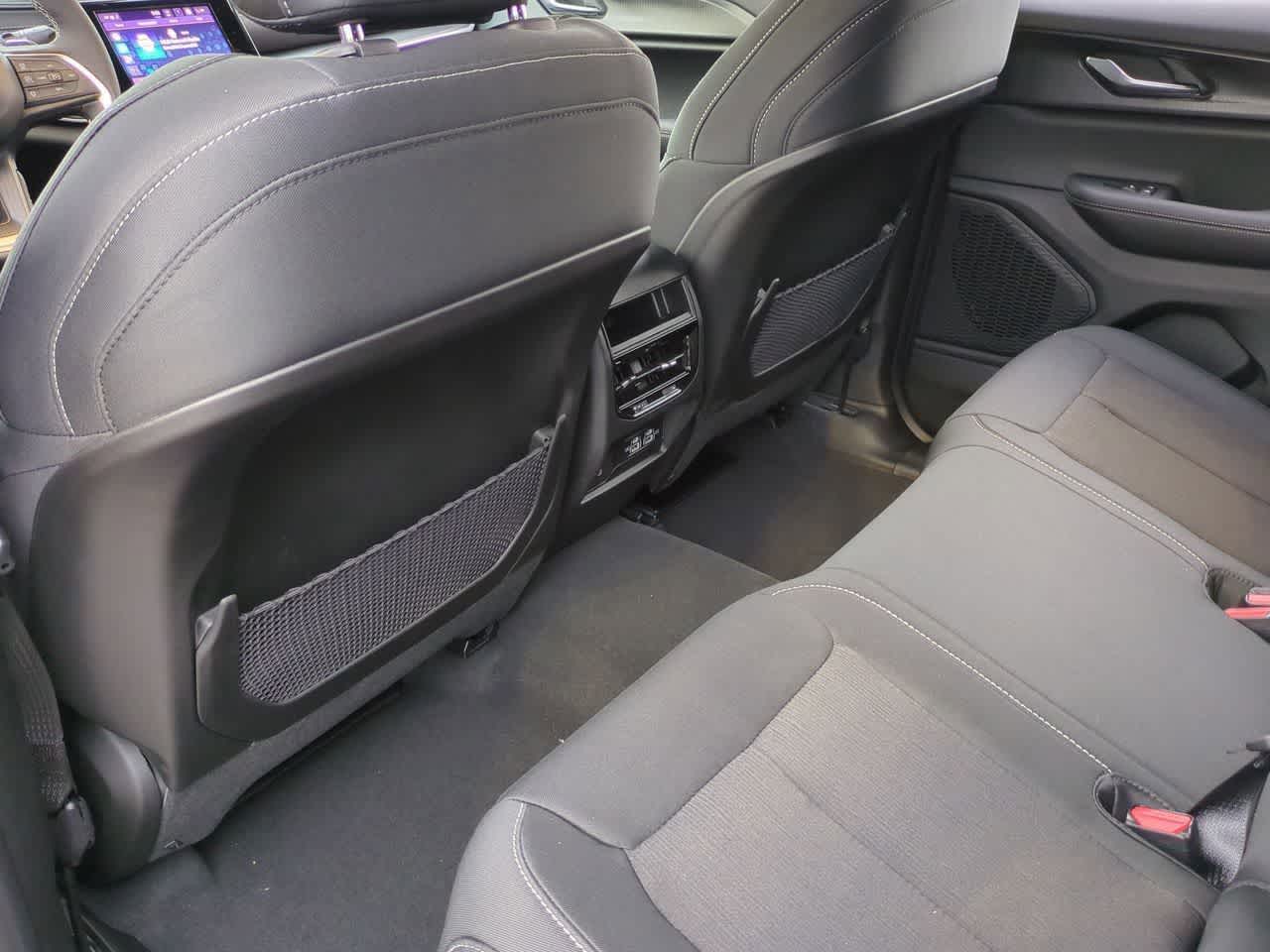 Thumbnail: 2025 Jeep Grand Cherokee - 19