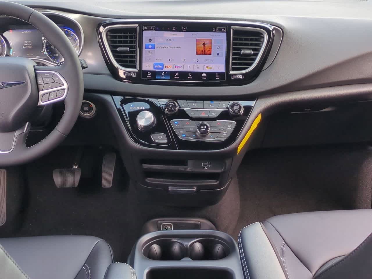 Thumbnail: 2026 Chrysler Voyager - 28