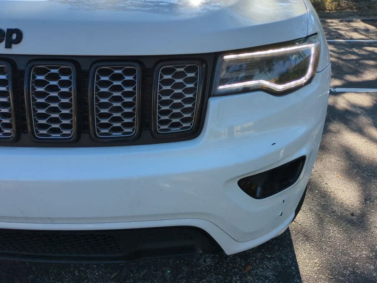 Thumbnail: 2020 Jeep Grand Cherokee - 11