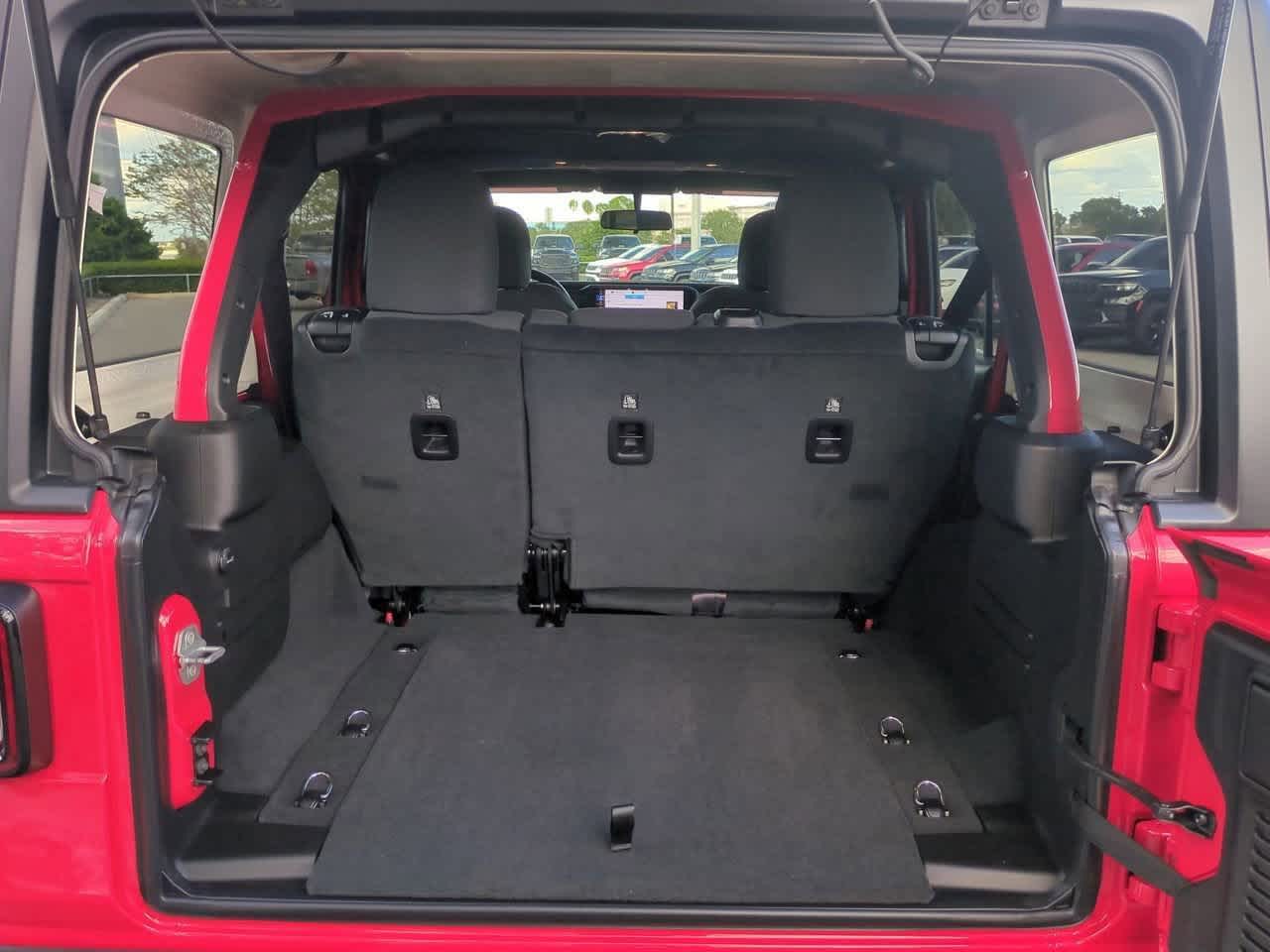 Thumbnail: 2025 Jeep Wrangler - 35