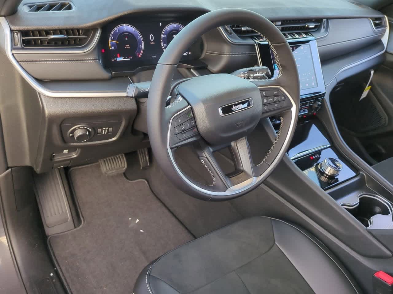 Thumbnail: 2025 Jeep Grand Cherokee L - 10