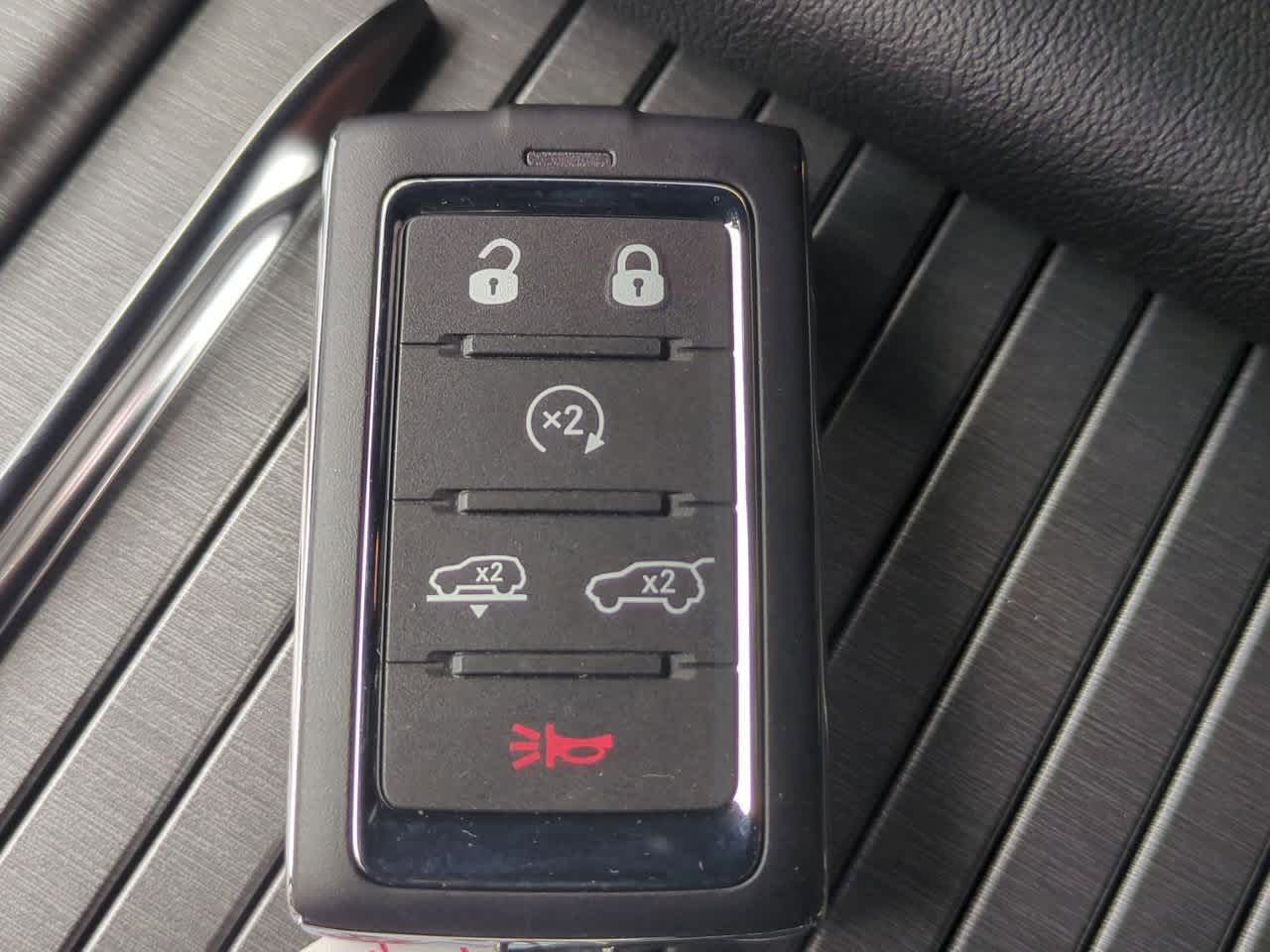 Thumbnail: 2025 Jeep Wagoneer - 35