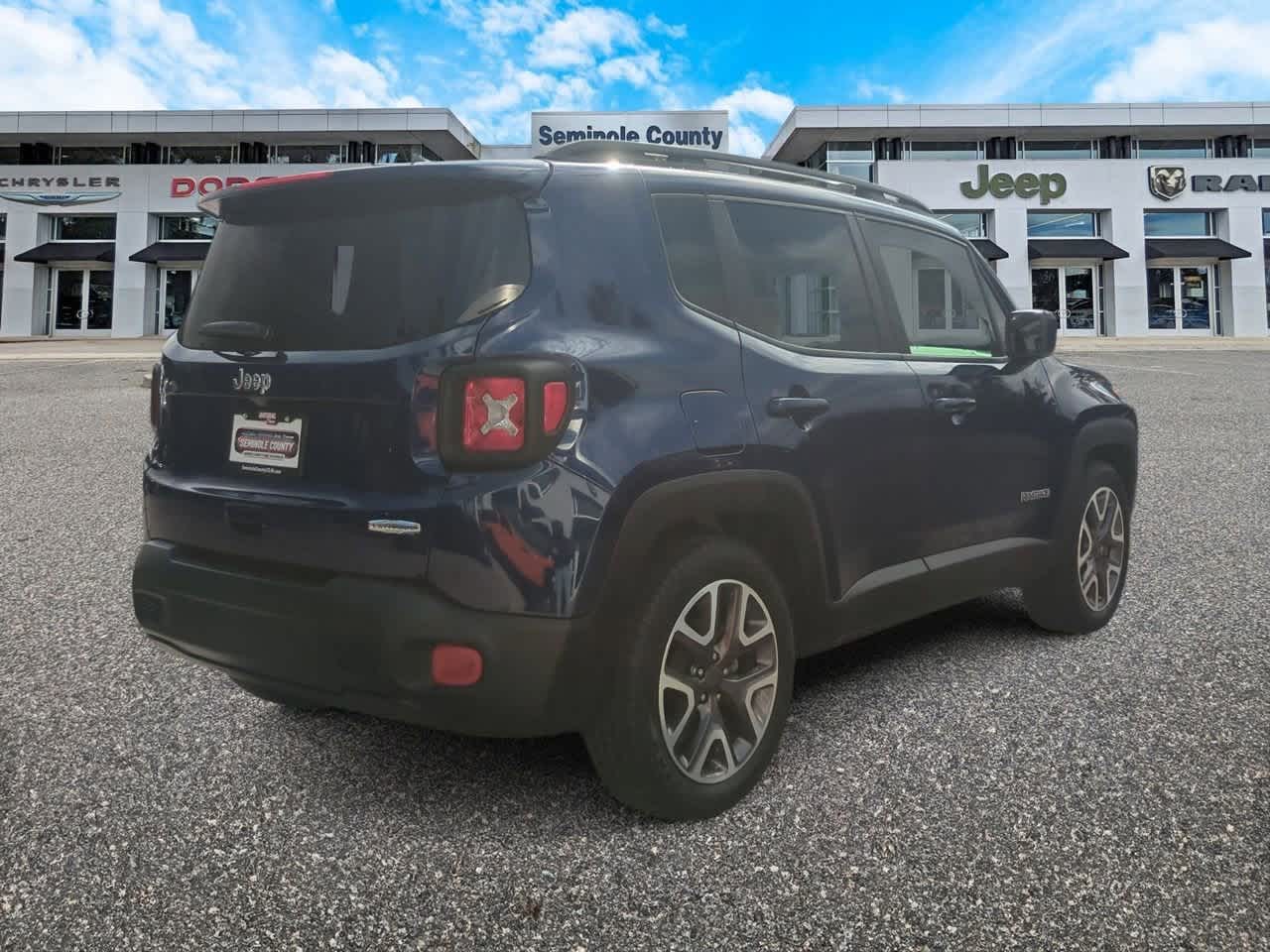 Thumbnail: 2018 Jeep Renegade - 8