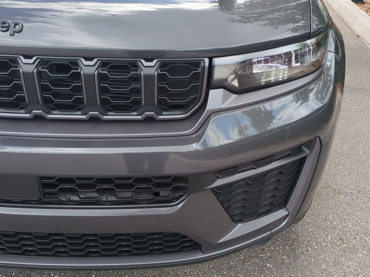 Thumbnail: 2026 Jeep Grand Cherokee - 11