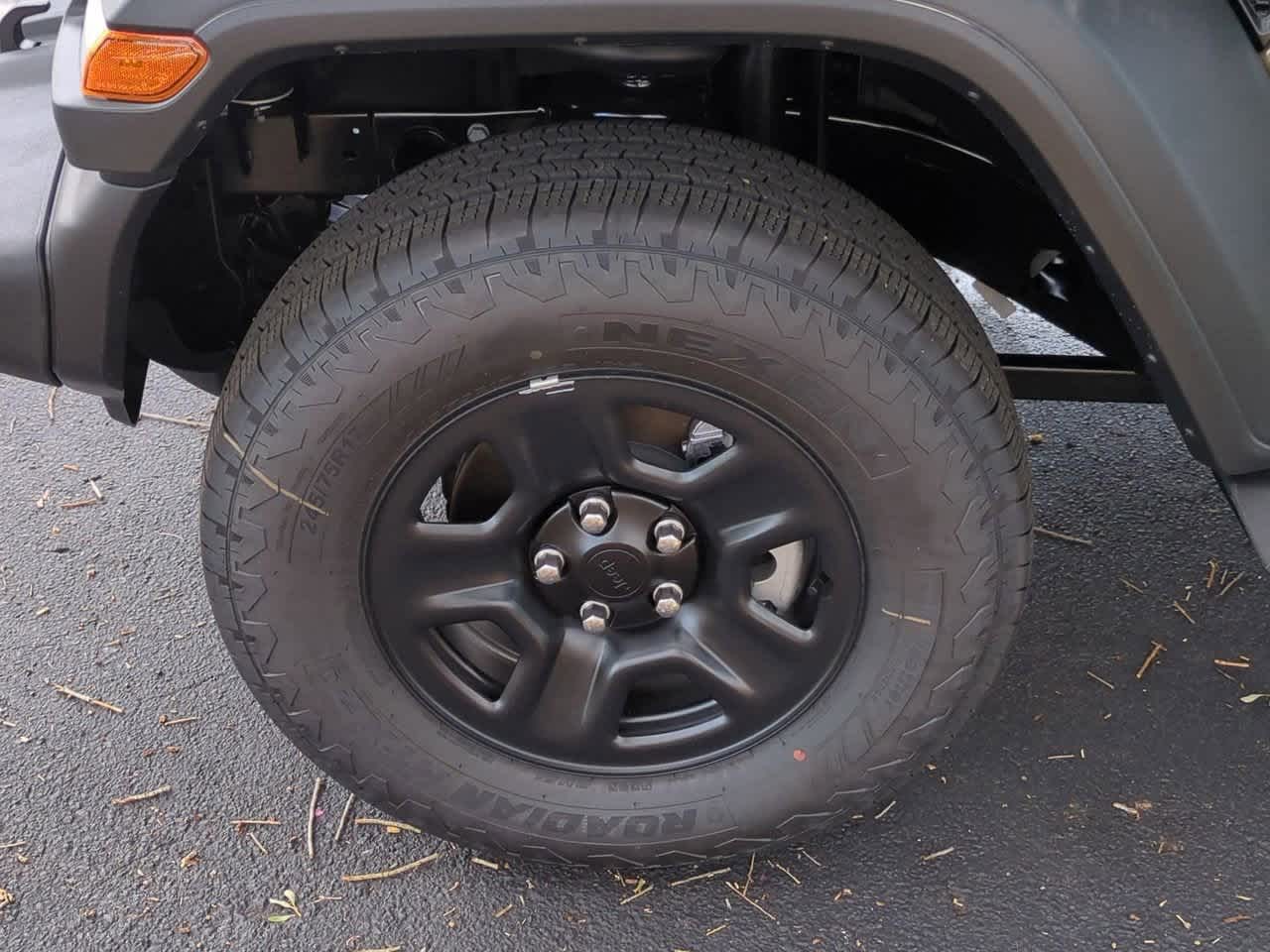 Thumbnail: 2025 Jeep Wrangler - 14
