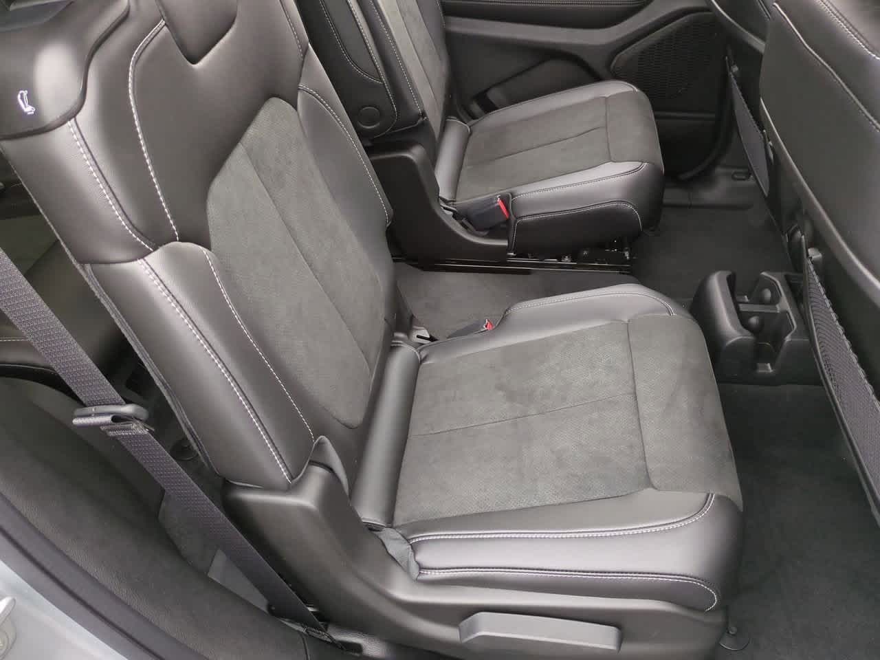 Thumbnail: 2025 Jeep Grand Cherokee L - 22