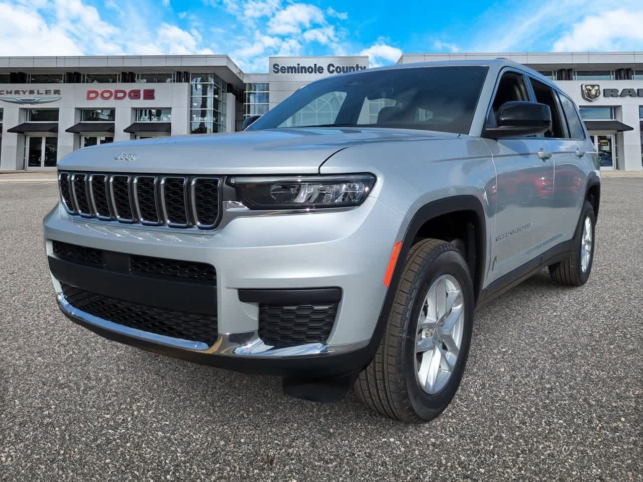 Thumbnail: 2025 Jeep Grand Cherokee L - 4