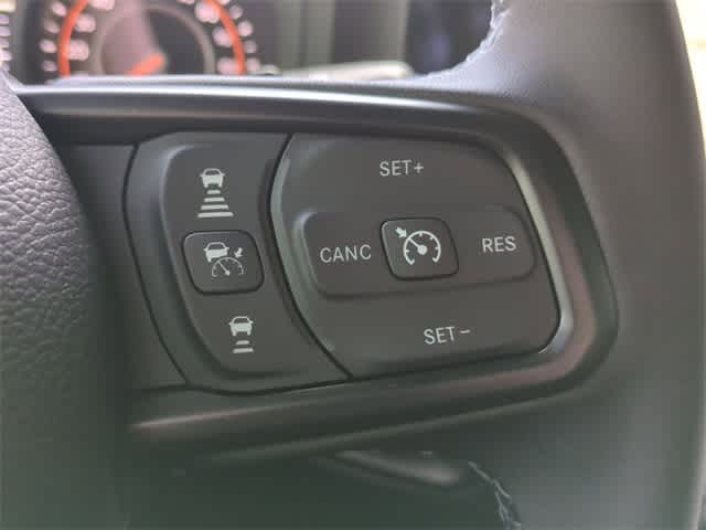 Thumbnail: 2025 Jeep Wrangler - 25