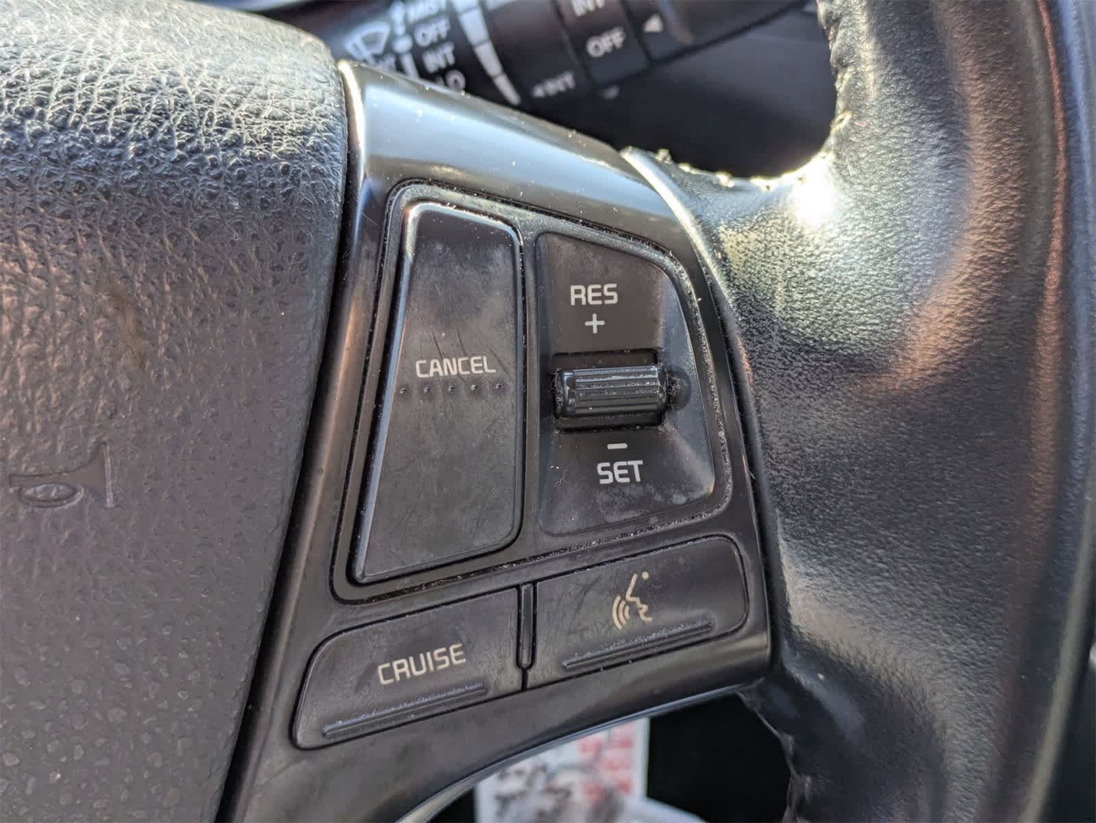 Thumbnail: 2014 Kia Sorento - 9