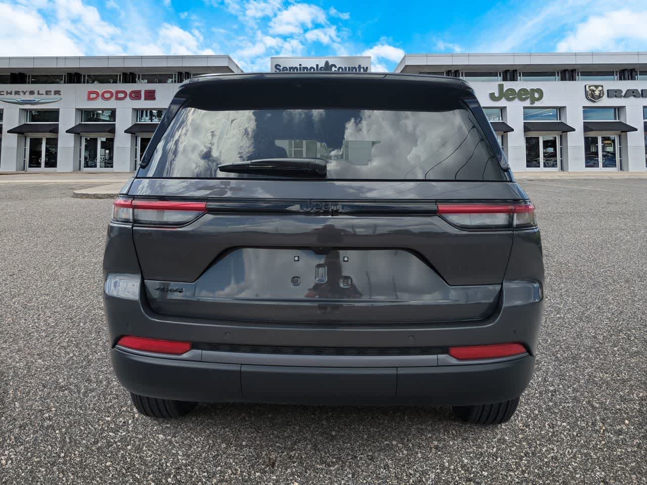 Thumbnail: 2026 Jeep Grand Cherokee - 7