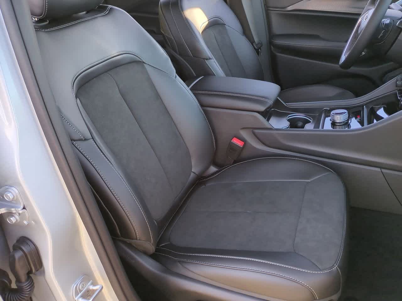 Thumbnail: 2025 Jeep Grand Cherokee - 23