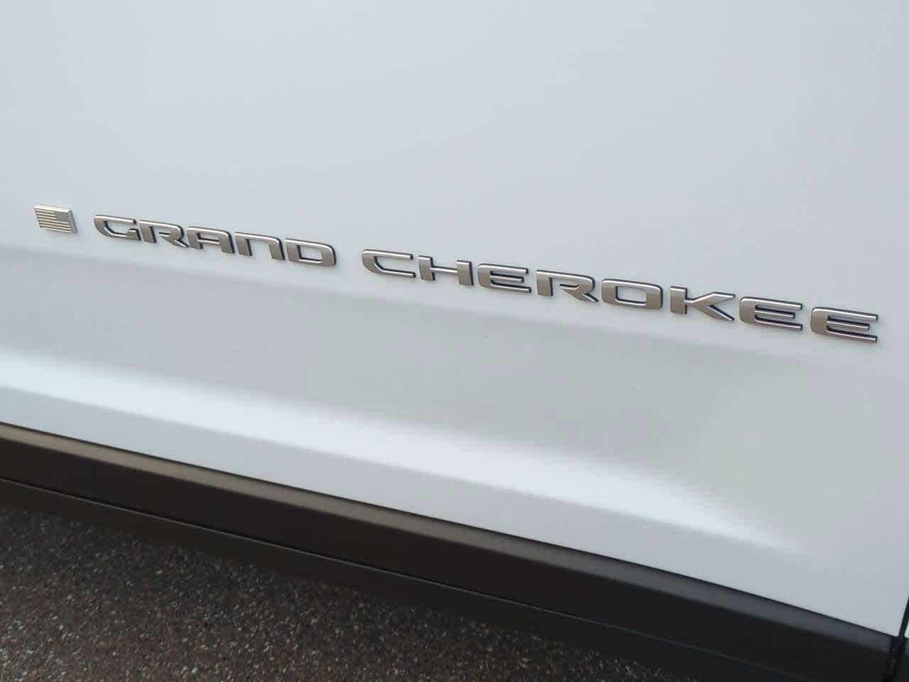 Thumbnail: 2025 Jeep Grand Cherokee - 13