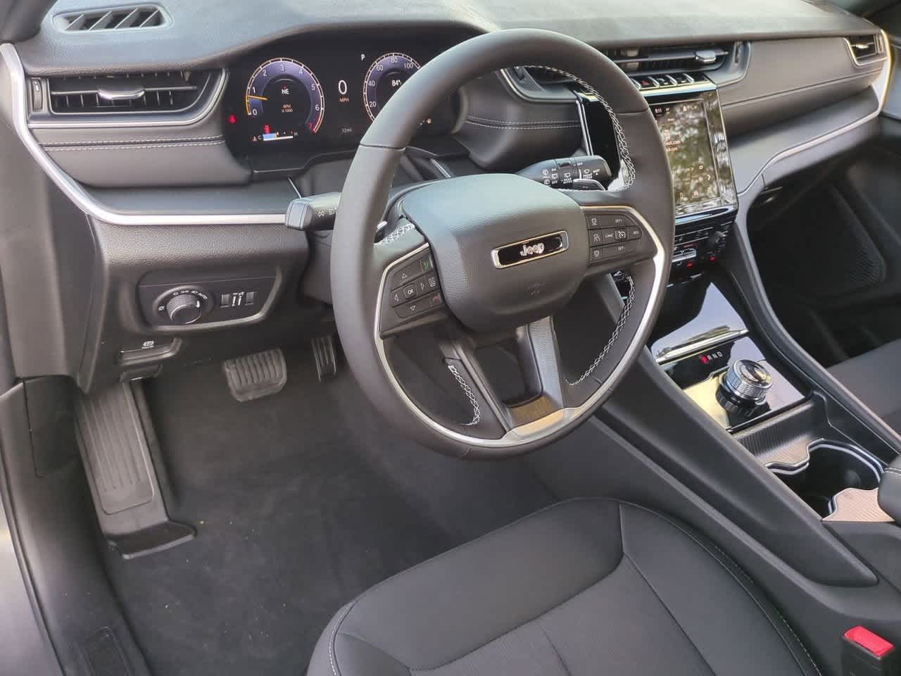 Thumbnail: 2025 Jeep Grand Cherokee - 10