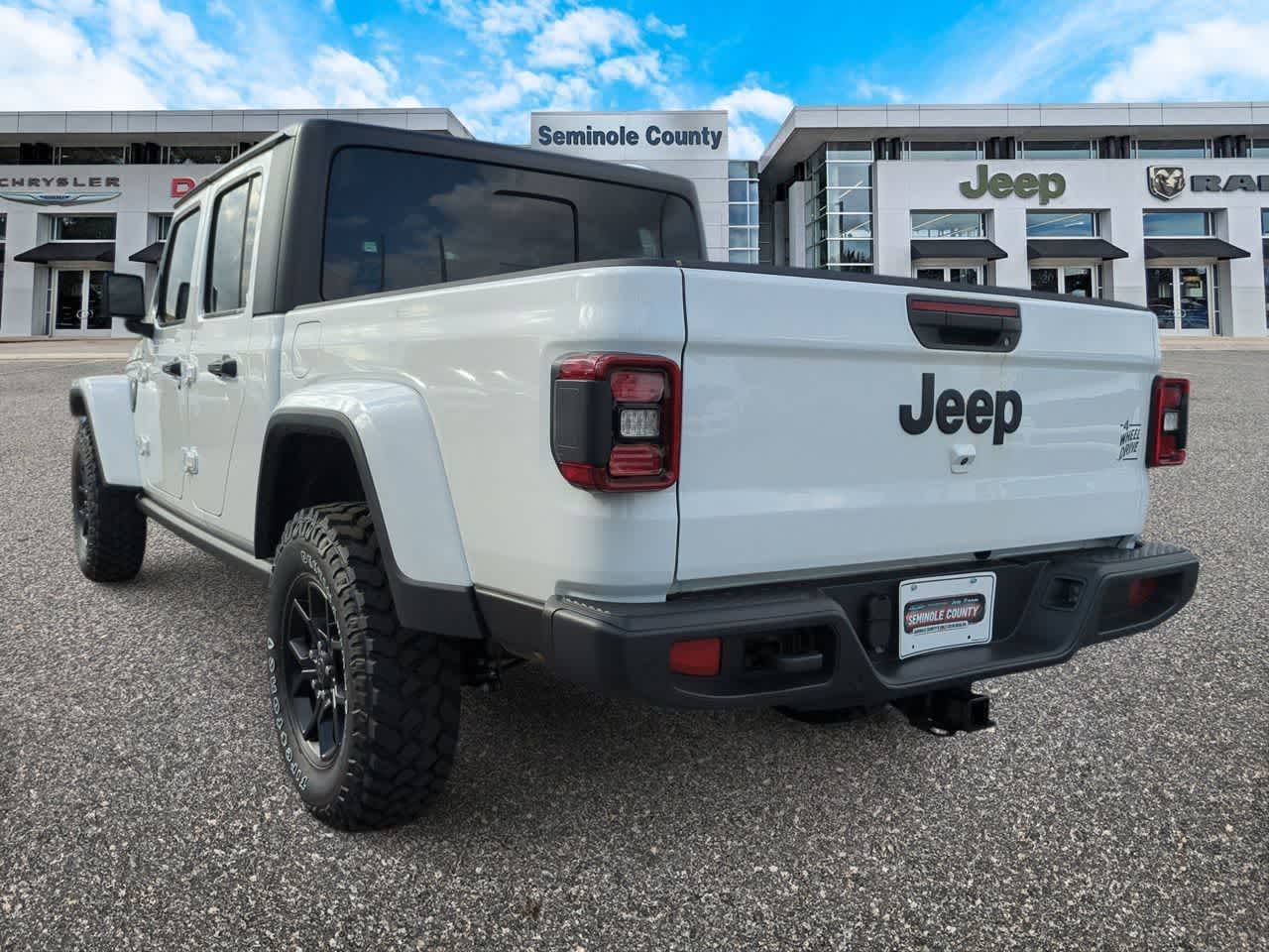 Thumbnail: 2026 Jeep Gladiator - 6
