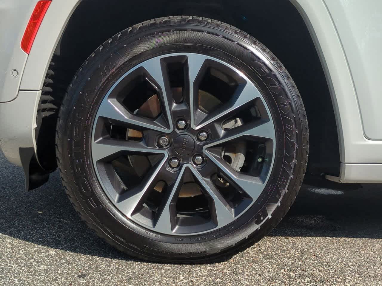 Thumbnail: 2022 Jeep Grand Cherokee L - 14