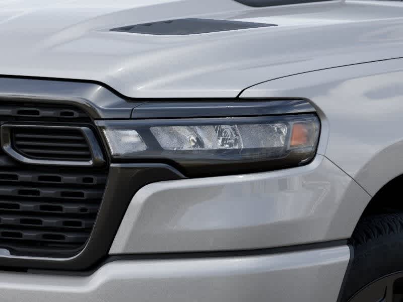 Thumbnail: 2026 RAM 1500 - 10