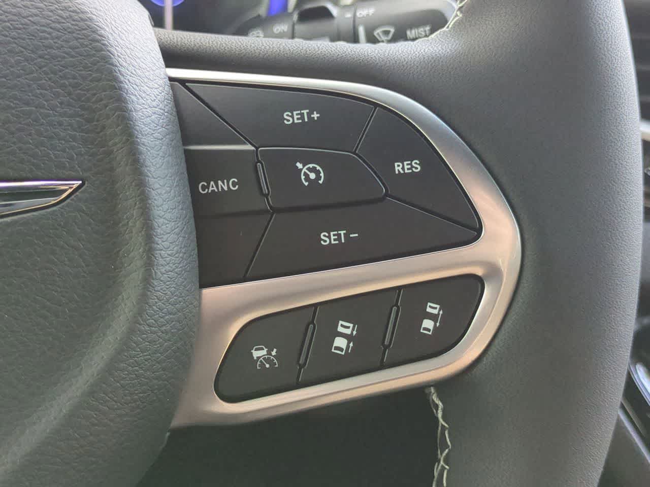 Thumbnail: 2026 Chrysler Voyager - 25