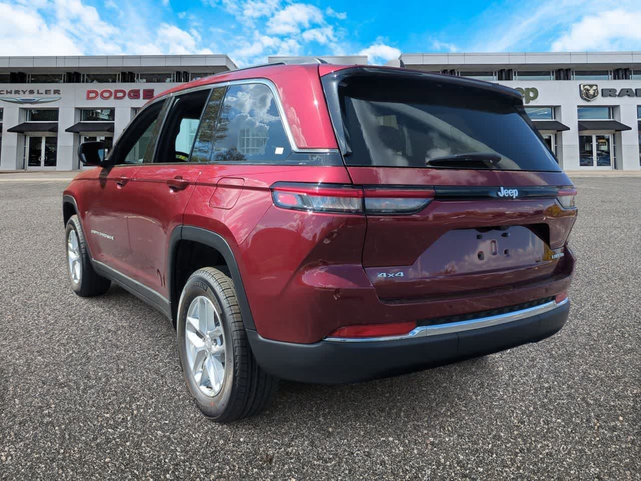 Thumbnail: 2026 Jeep Grand Cherokee - 6