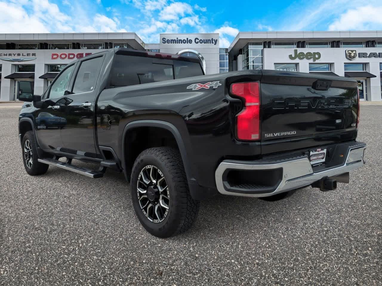 Thumbnail: 2024 Chevrolet Silverado 3500 - 6