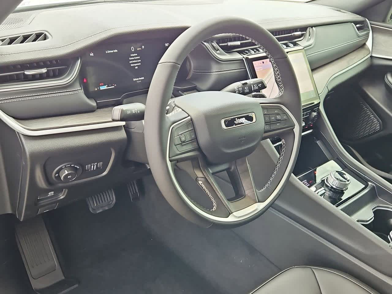 Thumbnail: 2025 Jeep Grand Cherokee - 10