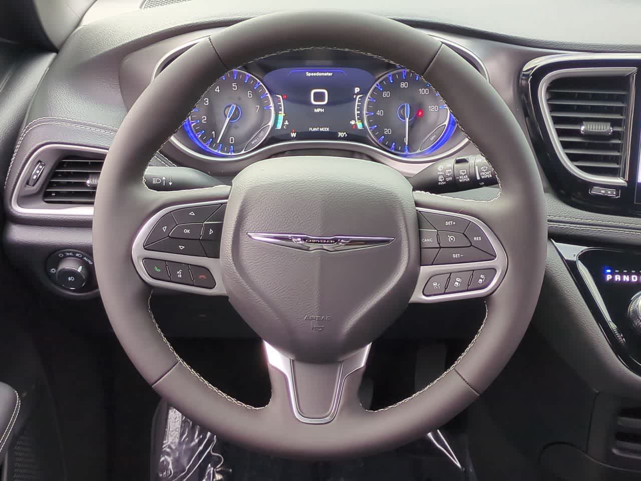 Thumbnail: 2026 Chrysler Pacifica - 24