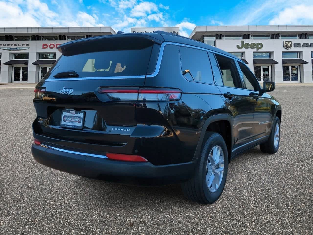 Thumbnail: 2025 Jeep Grand Cherokee L - 8