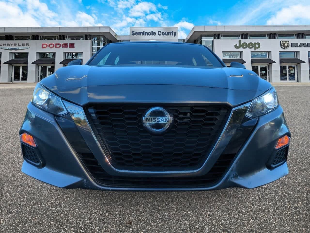 Thumbnail: 2019 Nissan Altima - 3