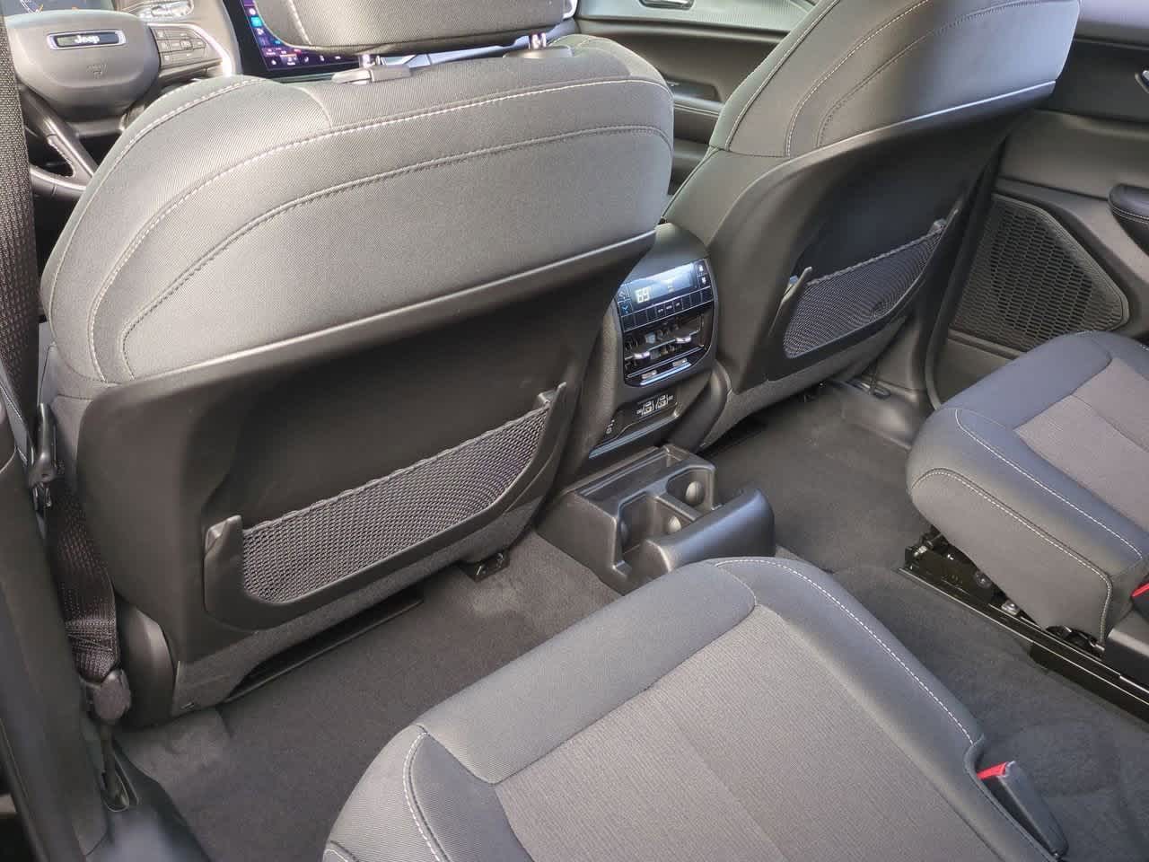 Thumbnail: 2025 Jeep Grand Cherokee L - 18