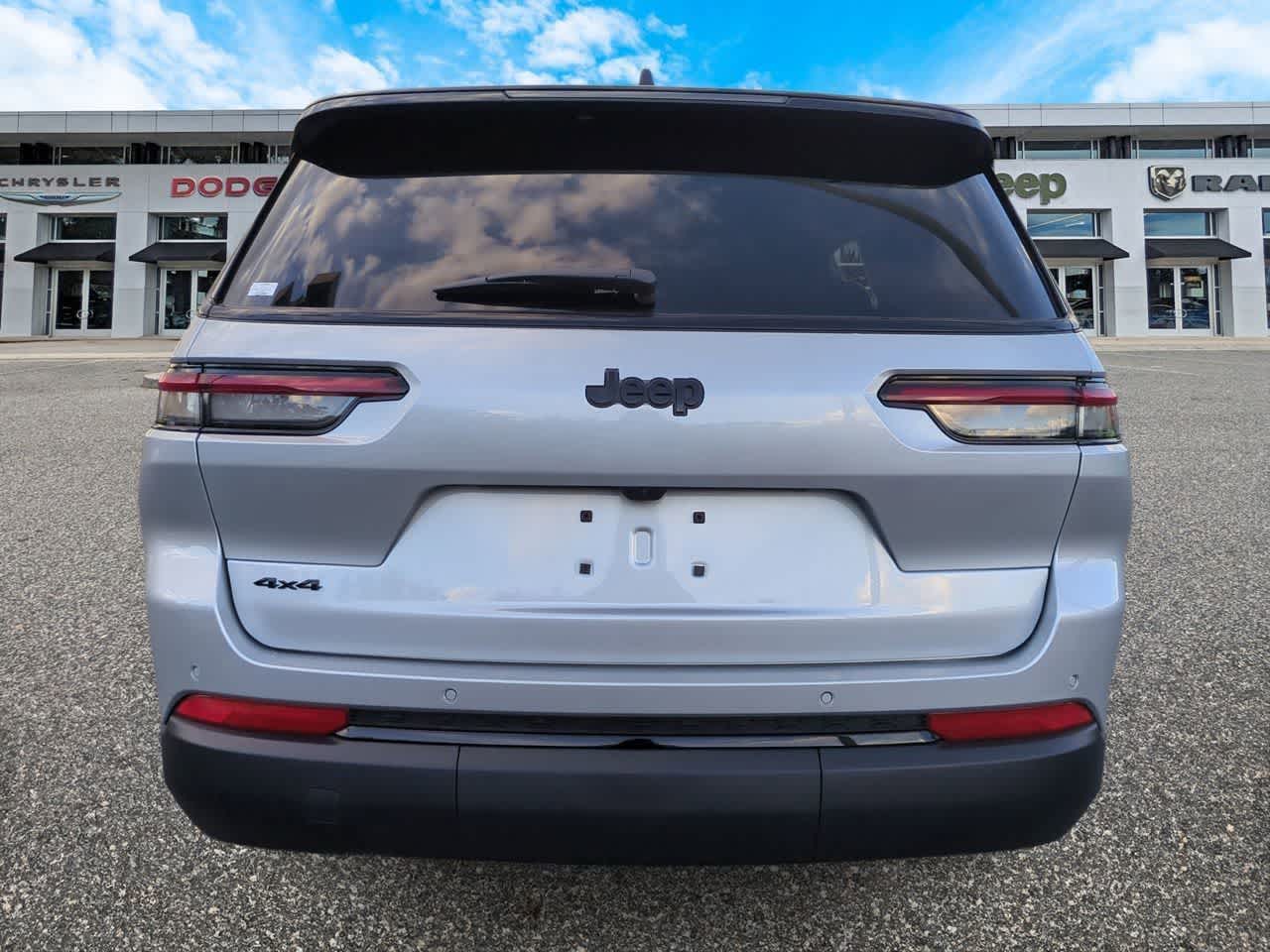 Thumbnail: 2025 Jeep Grand Cherokee L - 7