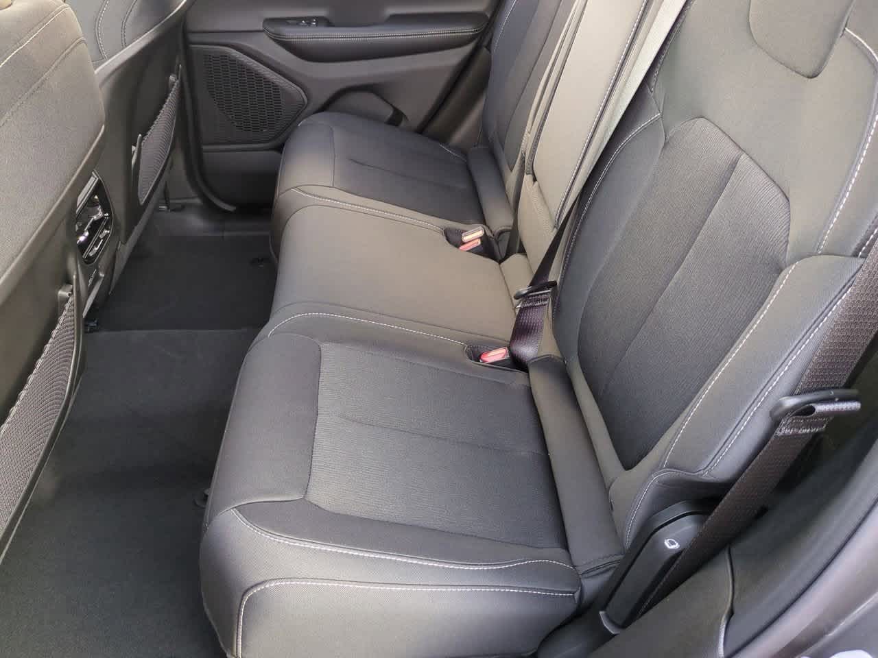 Thumbnail: 2025 Jeep Grand Cherokee - 21