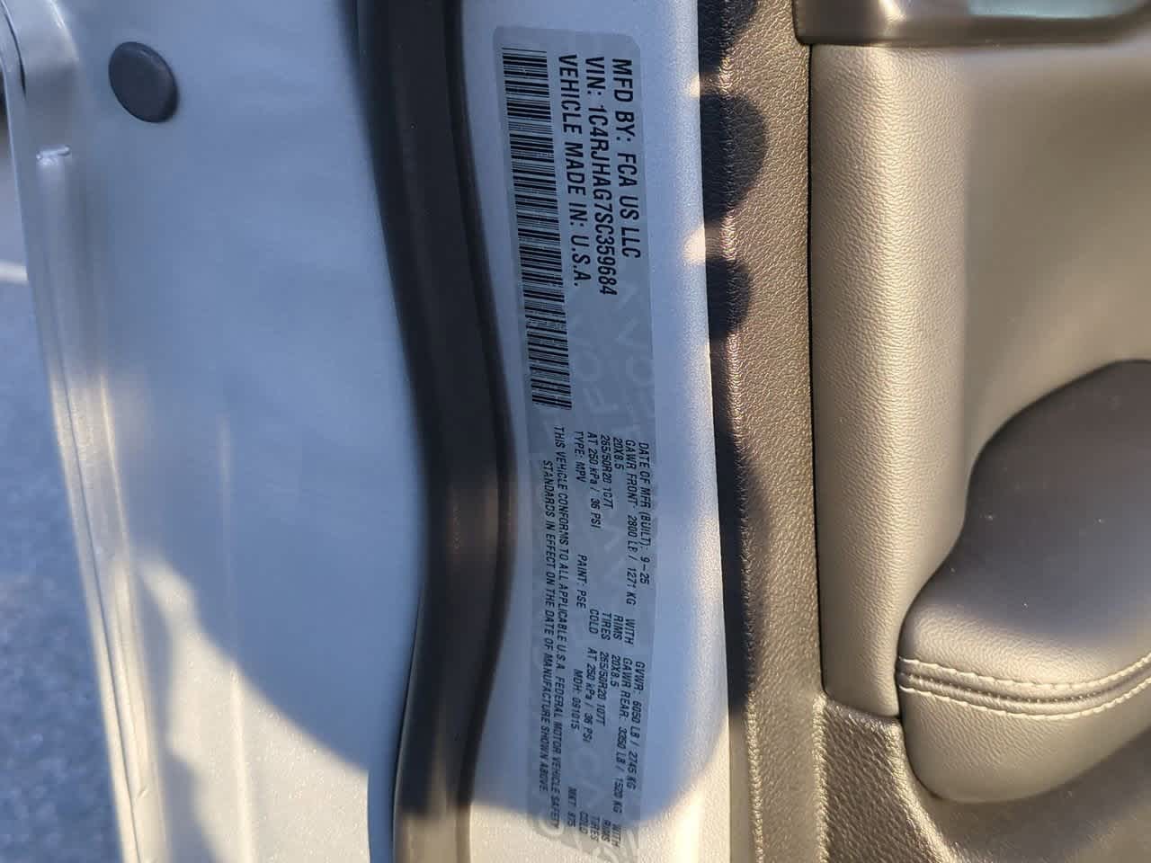 Thumbnail: 2025 Jeep Grand Cherokee - 37