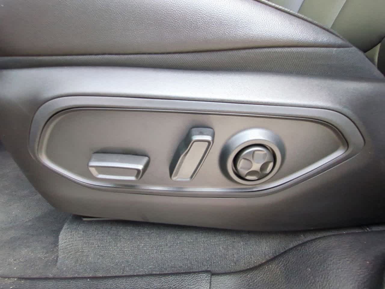 Thumbnail: 2025 Jeep Grand Cherokee - 18