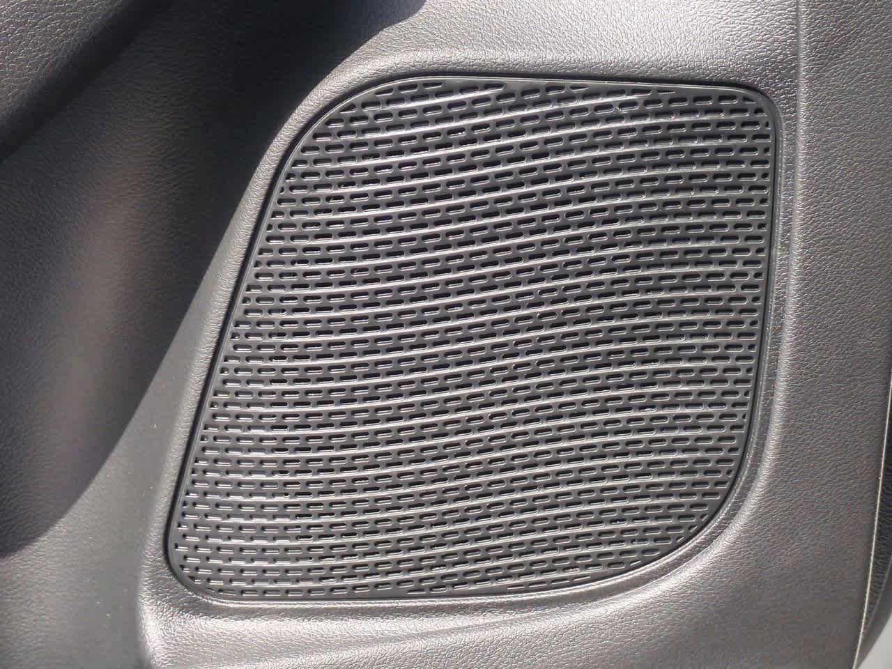 Thumbnail: 2026 Chrysler Voyager - 30