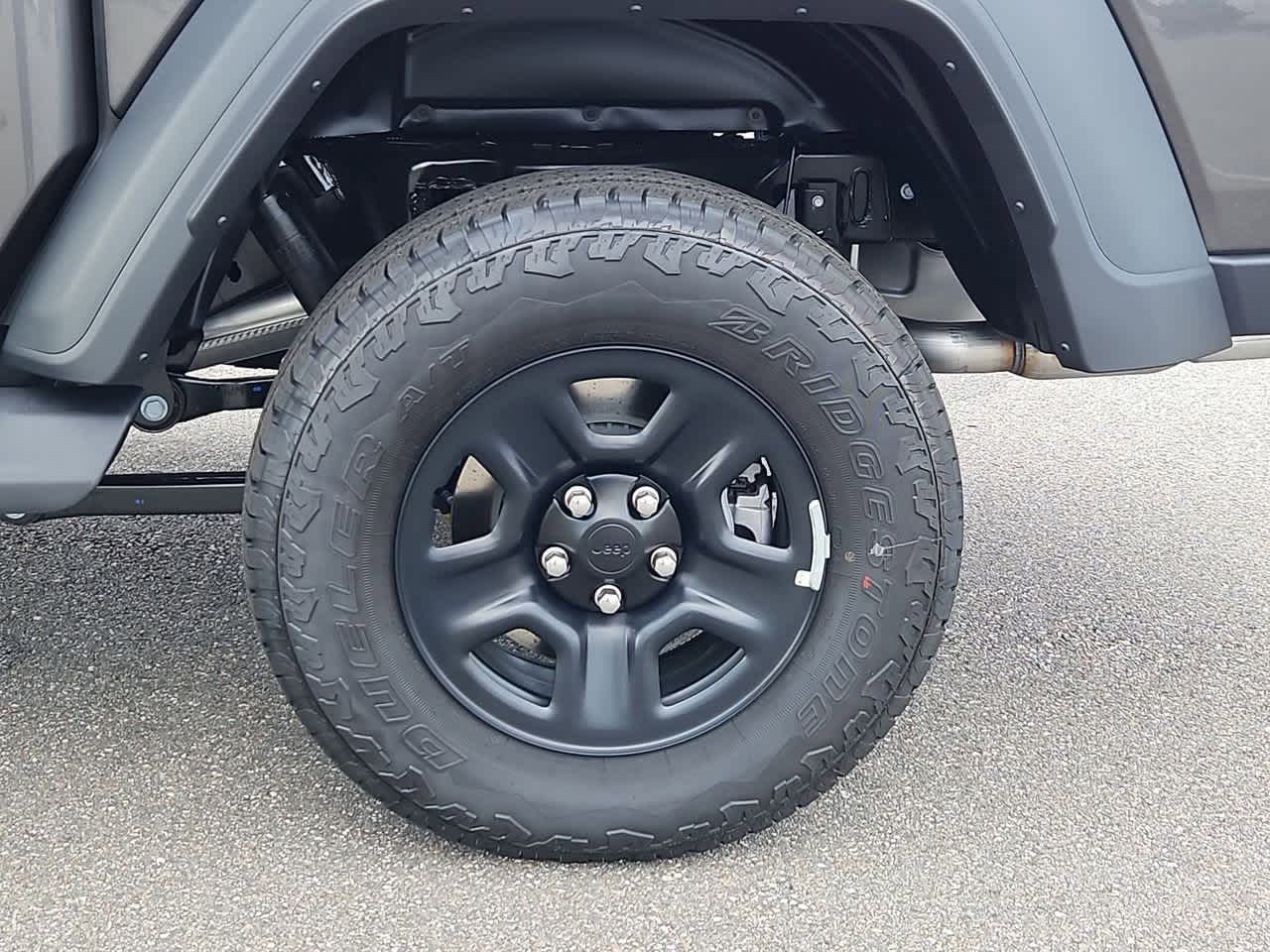 Thumbnail: 2025 Jeep Gladiator - 14