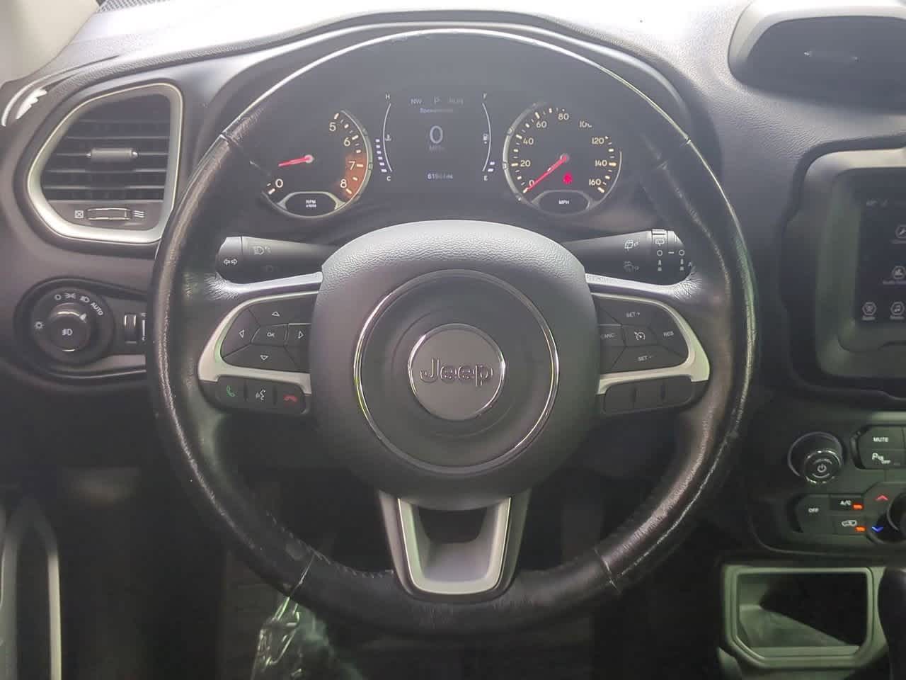 Thumbnail: 2018 Jeep Renegade - 23