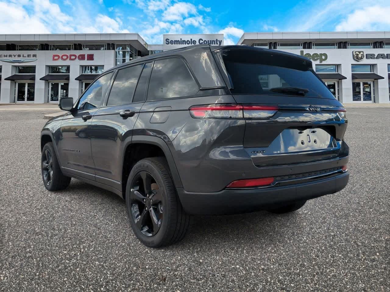 Thumbnail: 2025 Jeep Grand Cherokee - 6