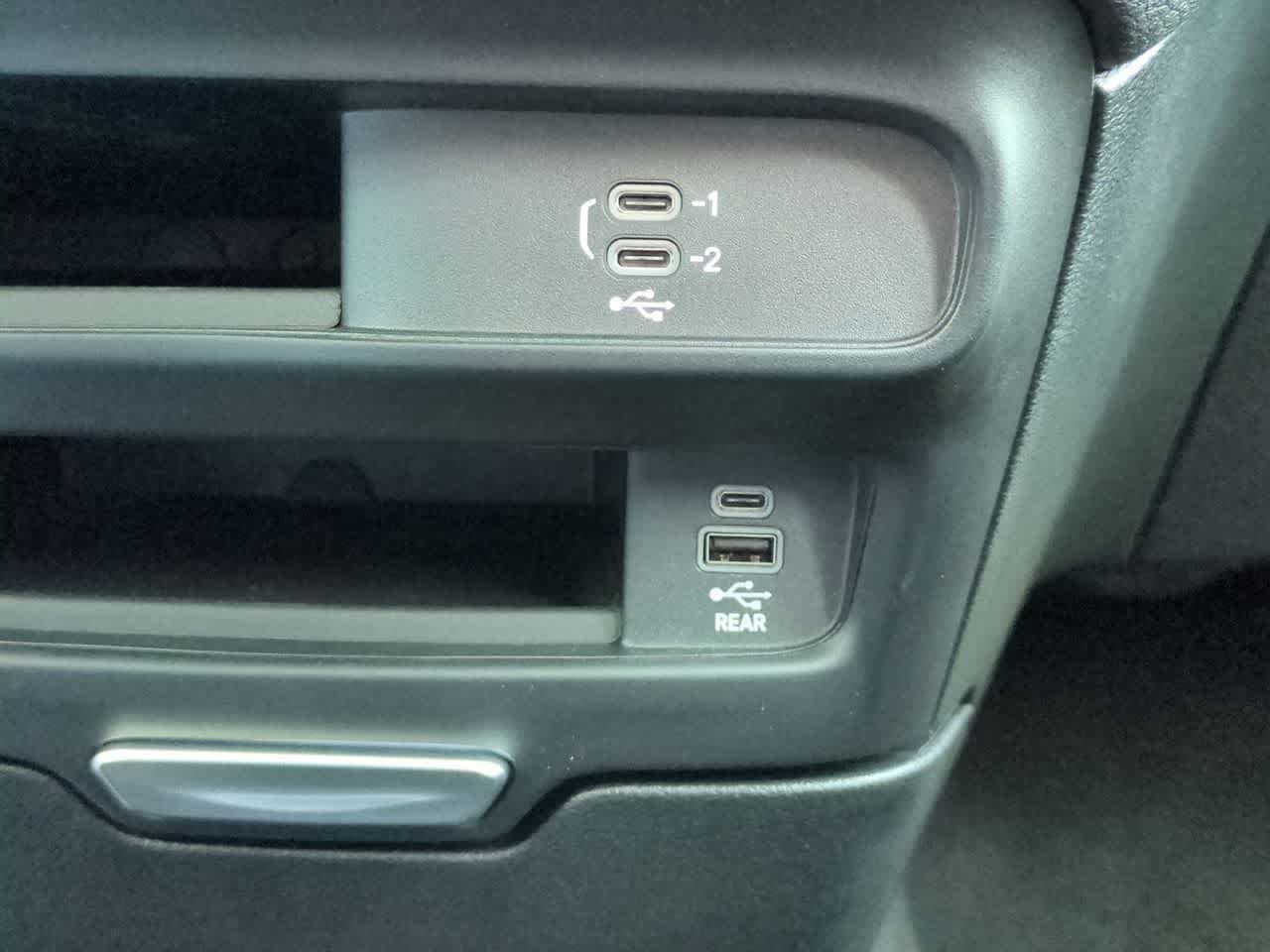 Thumbnail: 2026 Chrysler Pacifica - 33