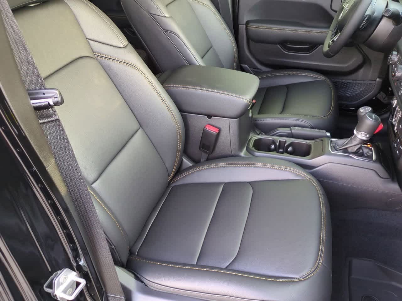 Thumbnail: 2025 Jeep Gladiator - 22