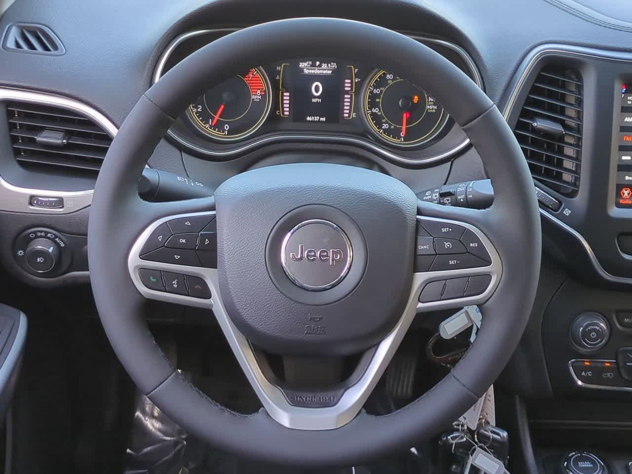 Thumbnail: 2022 Jeep Cherokee - 23