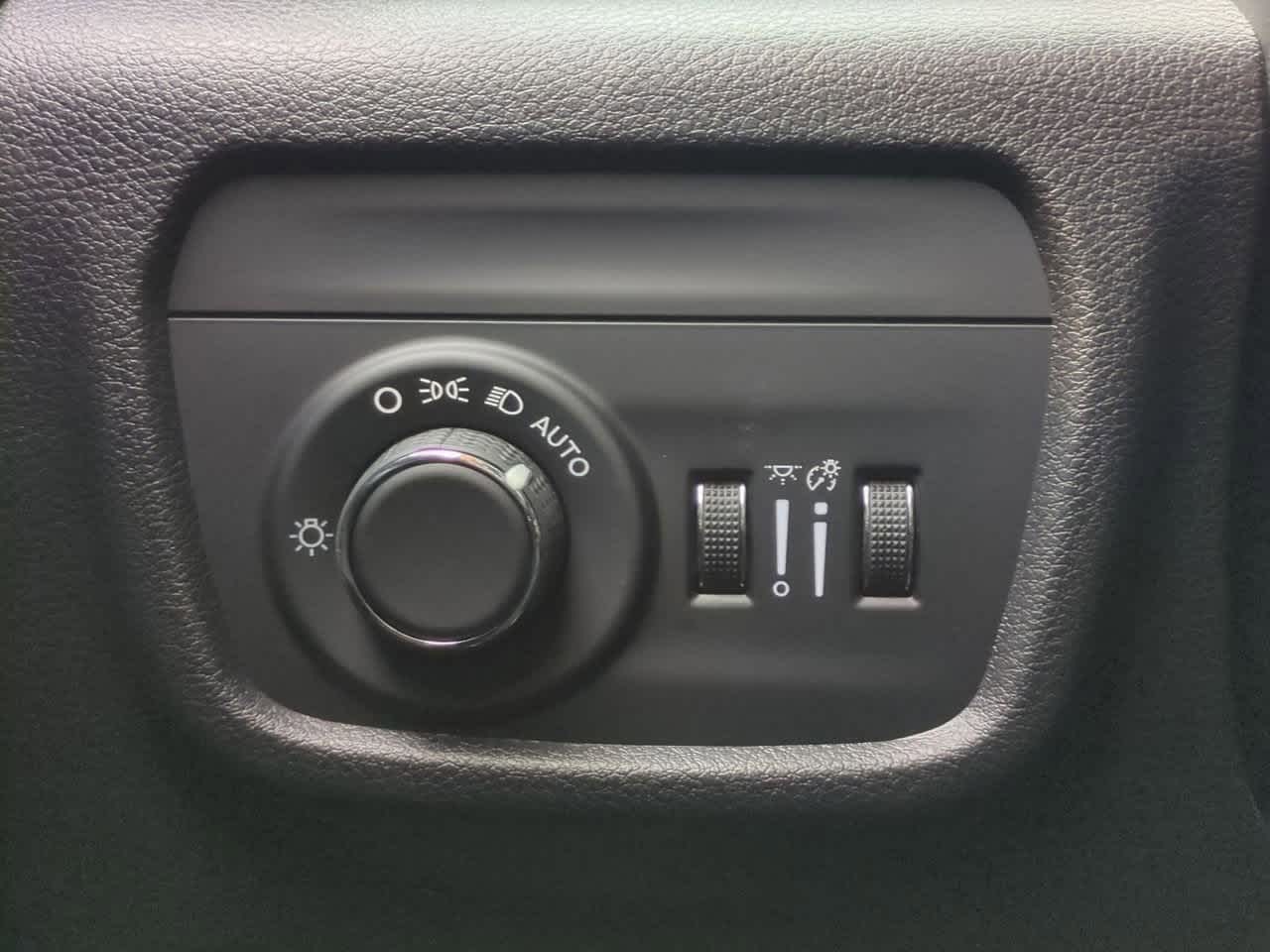 Thumbnail: 2025 Jeep Grand Cherokee - 18