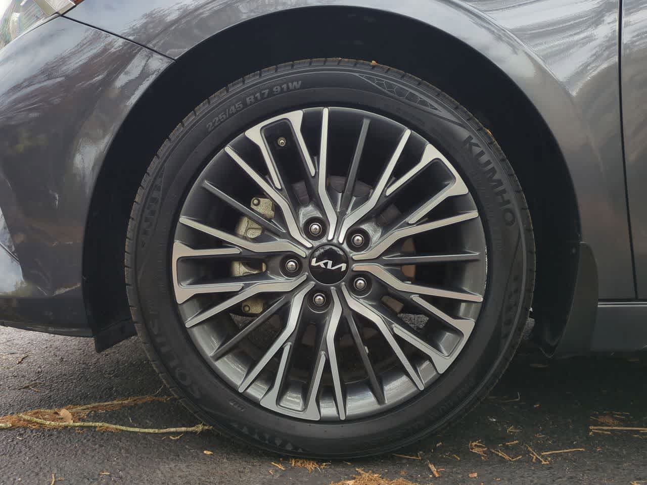 Thumbnail: 2023 Kia Forte - 14