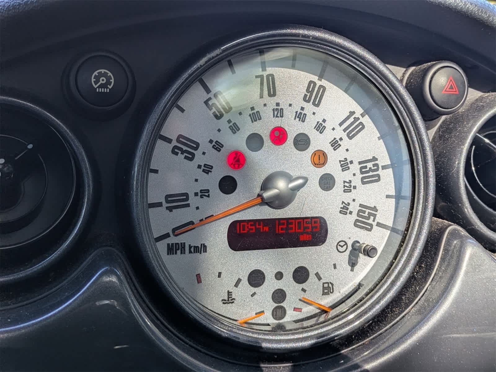 Thumbnail: 2006 MINI Cooper Hardtop - 8