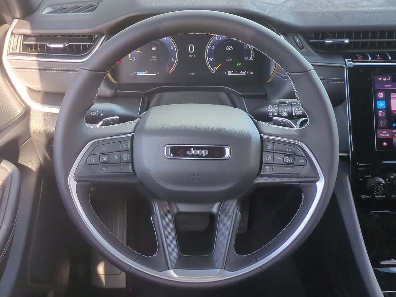 Thumbnail: 2025 Jeep Grand Cherokee L - 24