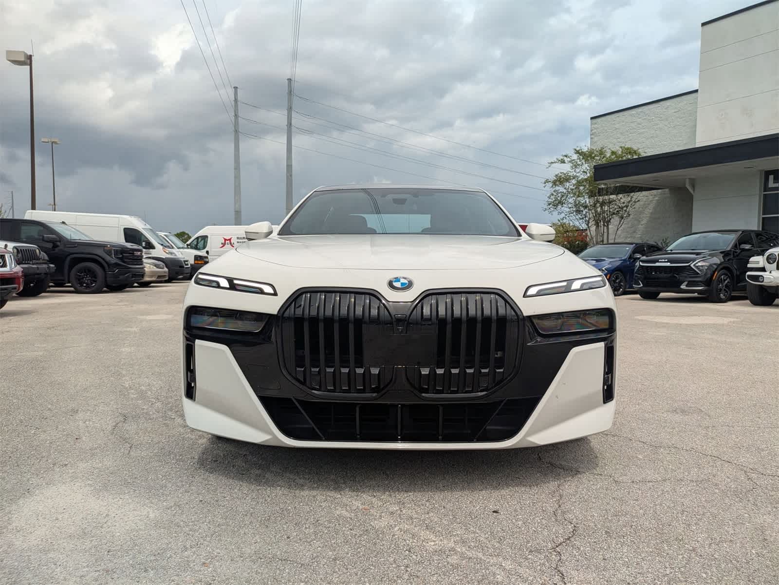 Thumbnail: 2023 BMW 7 Series - 2