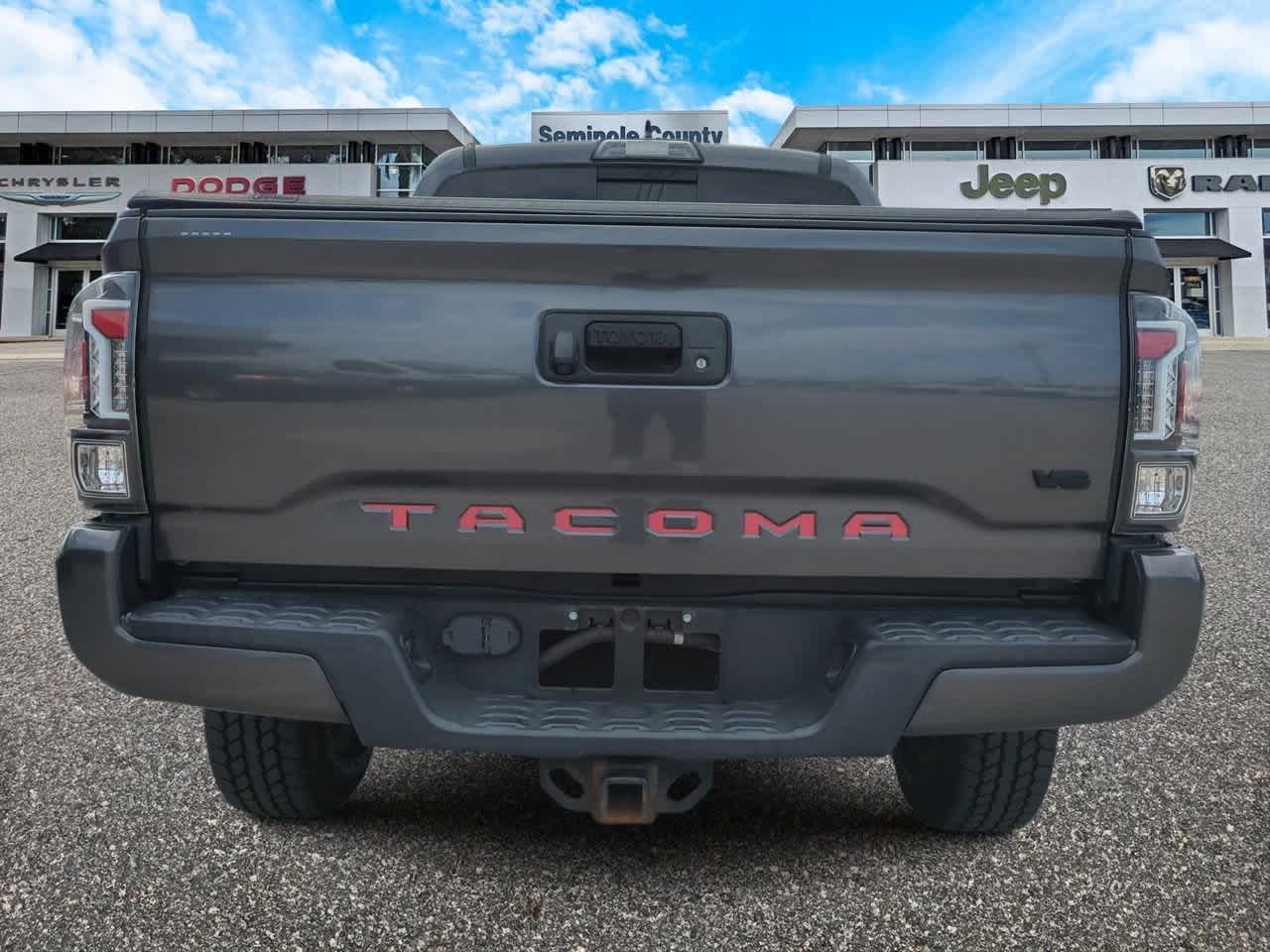 Thumbnail: 2017 Toyota Tacoma - 7