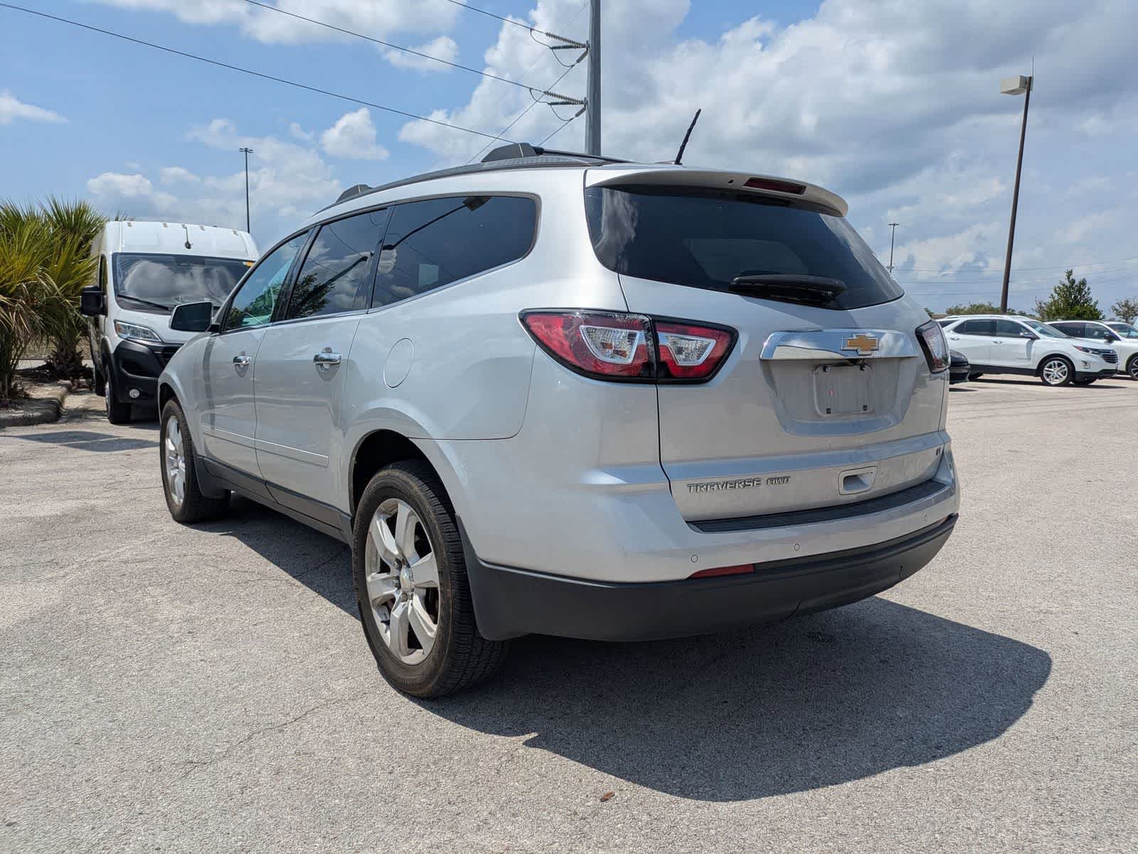 Thumbnail: 2017 Chevrolet Traverse - 6