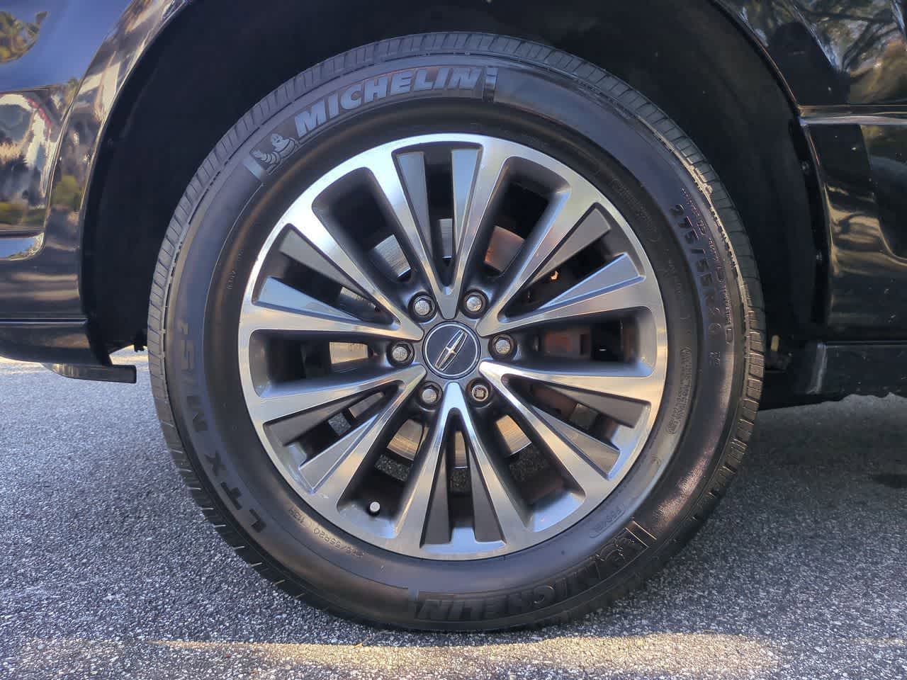 Thumbnail: 2017 Lincoln Navigator L - 14